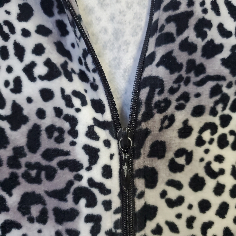 Kim Rogers Leopard Print Women's Vest - Picture 5 of 7